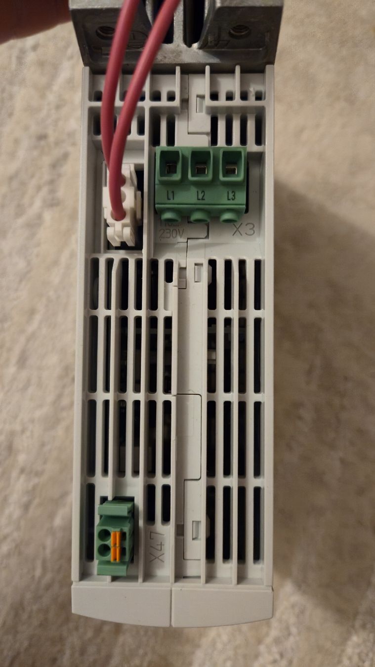 Bosch Sistema di controllo: Bosch Rexroth Kompaktumrichter Indradrive CS – Difettoso da Lauerz venduto da Vibasin 3