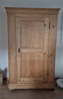 wunderschöner Holzschrank