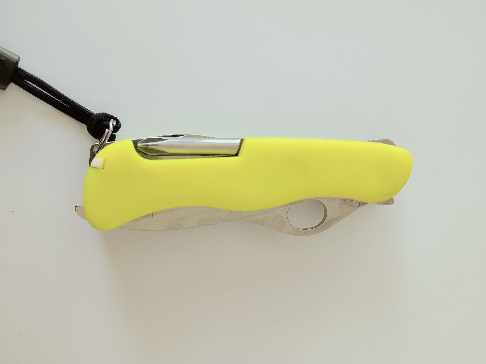 Victorinox Coltelli tascabile: Neues Victorinox Rescue Tool Sackmesser  – Nuovo (secondo la descrizione) da Biel/Bienne venduto da Vintage-timearts 3
