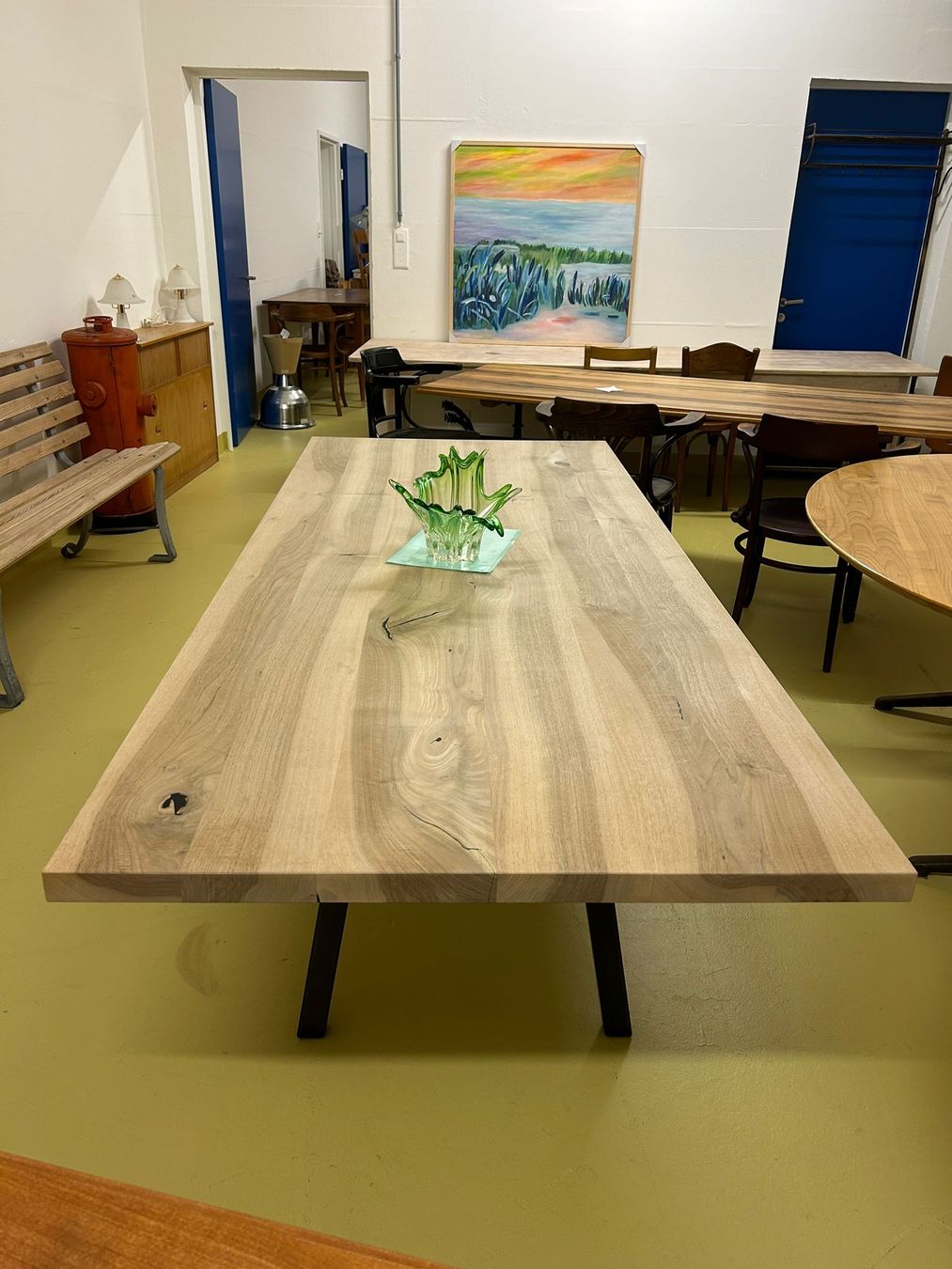 Tables: massiver Esstisch,  Nussbaum – Neuf (Voir description) à Zürich par Reni8048 1