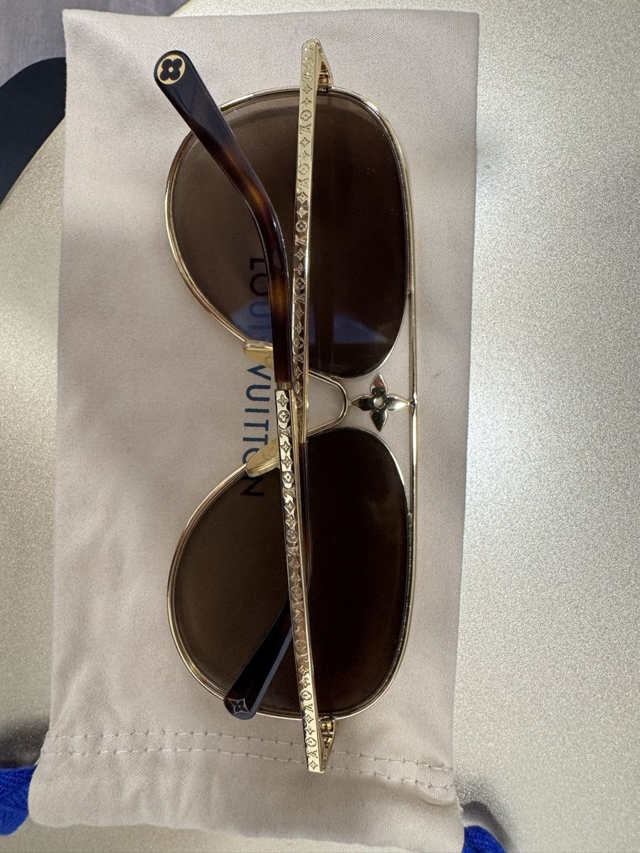 Louis Vuitton Occhiali & Lenti: Louis Vuitton Sunglasses Gold Aviator, new – Nuovo (secondo la descrizione) da Thonex venduto da Lux_brands01 8