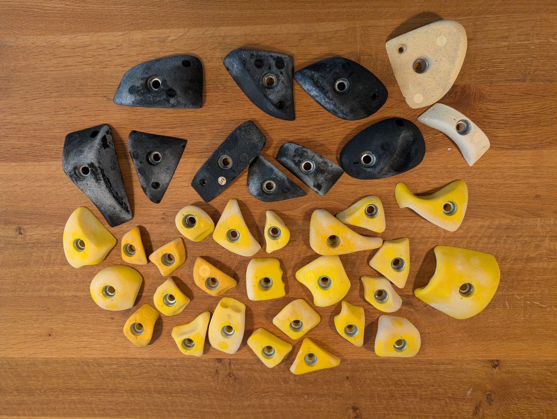 Kletterwände & Klettergriffe: 36 originale Moonboard Holds Klettergriffe – Gebraucht aus Rotkreuz von CRLNSC