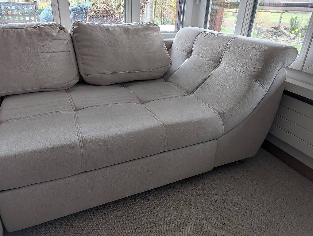 Sofas: Schönes Sofa mit Schlaffunktion – Gebraucht aus Ossingen von Miramiss83 3