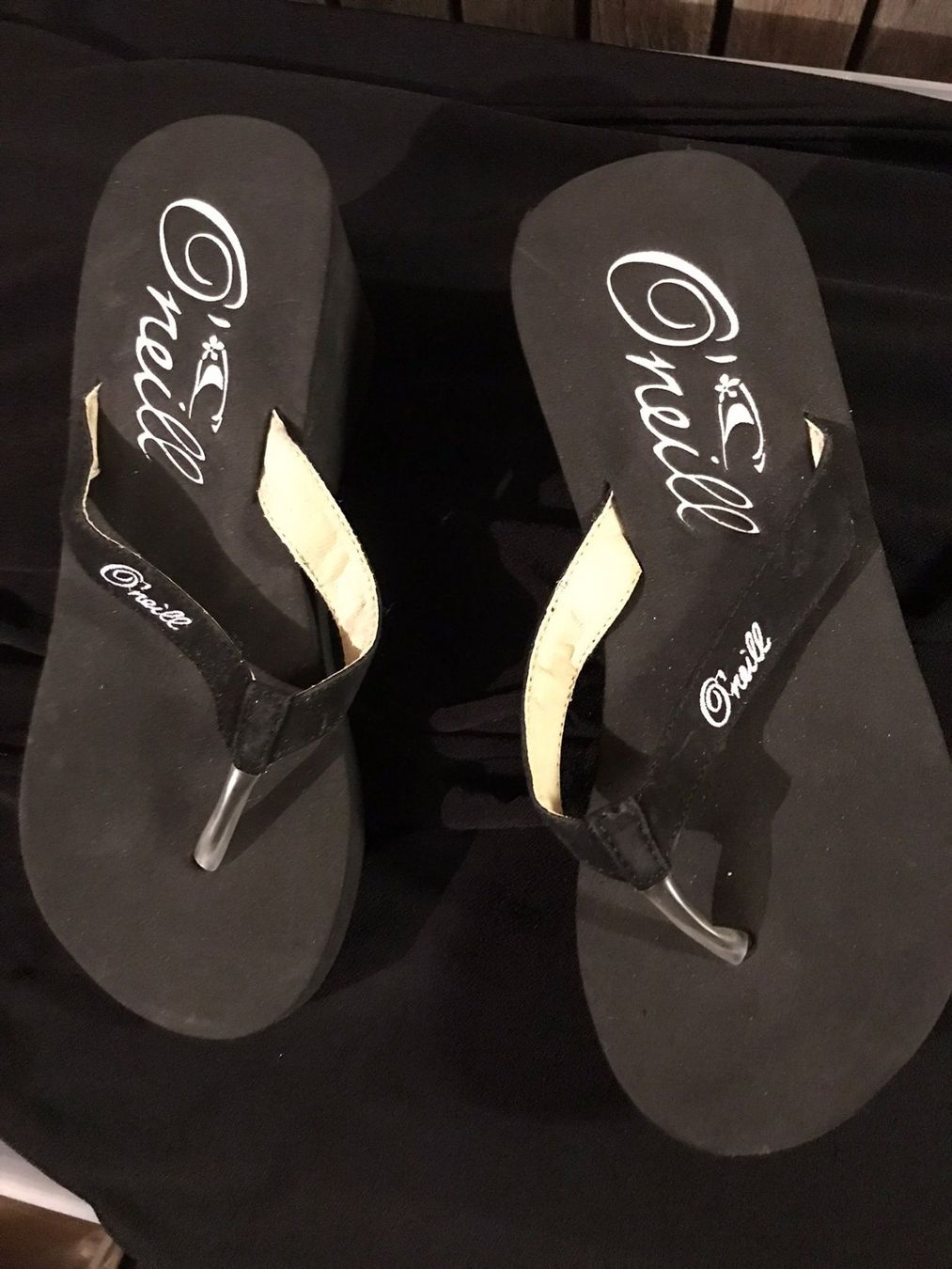 Chaussures femmes: Nu pied noir O'Neil – D'occasion à satigny par cara68