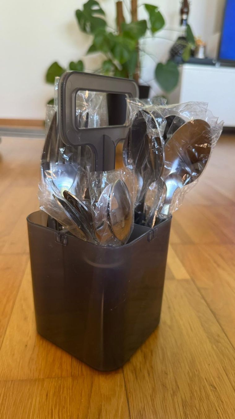Set di posate: Besteck-Box – Nuovo e nell'imballaggio originale da Bonaduz venduto da laryxfary