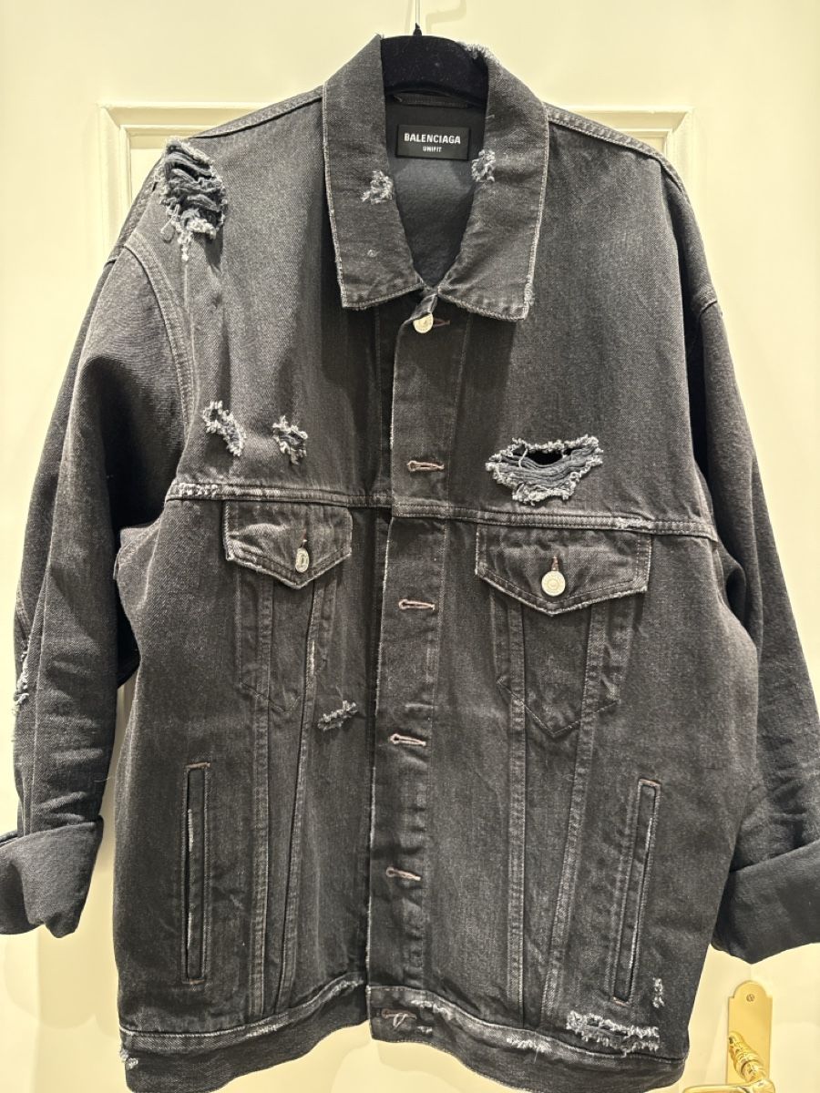 Balenciaga Jacken: Oversized Balenciaga jacket – Gebraucht aus geneve von gro_7mmx