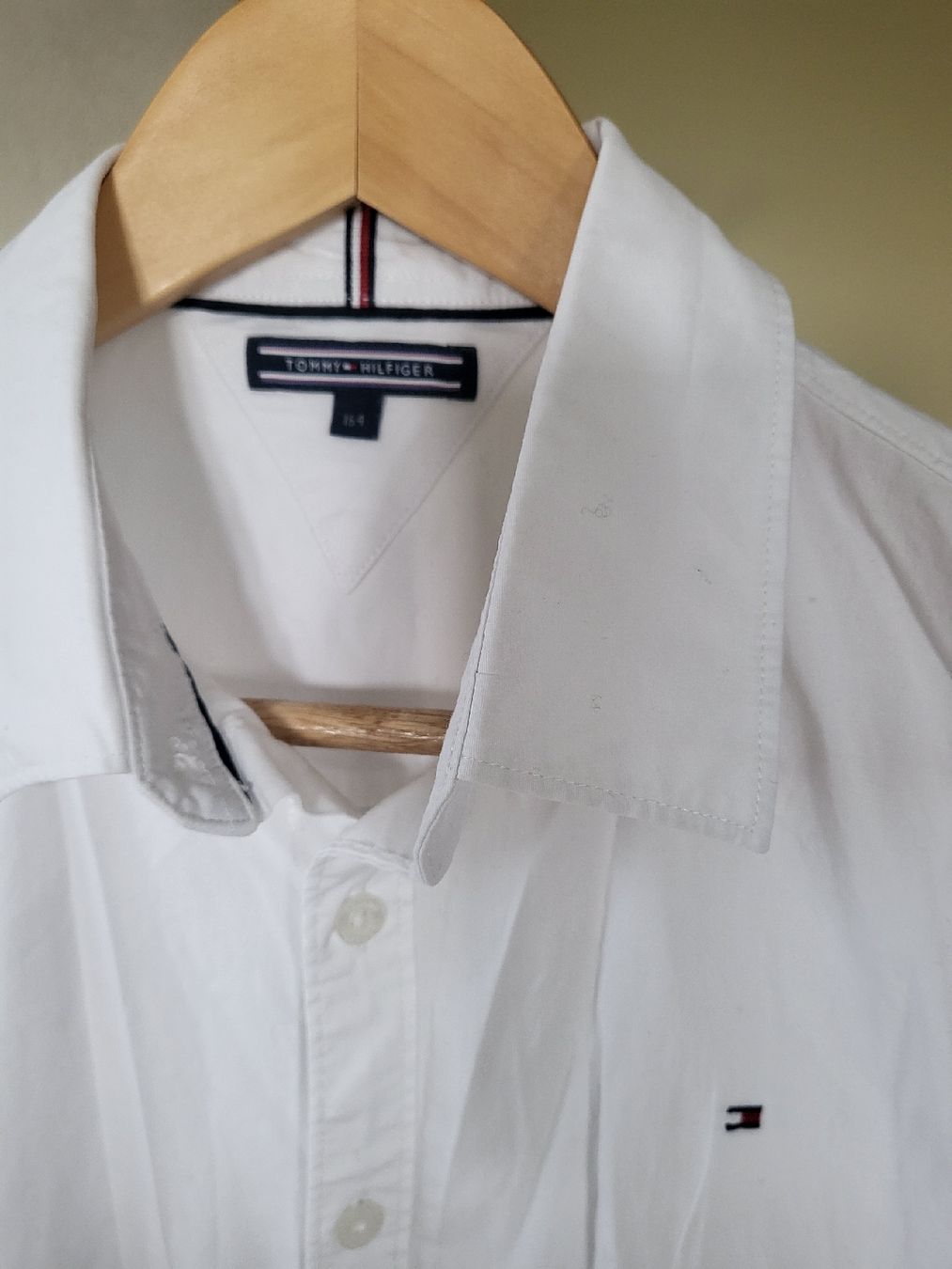 Tommy Hilfiger Camicie, T-shirt & Polo: 2 Tommy Hilfiger Shirts Bundle, Both Size 164, – Usato da Sarmenstorf venduto da zuz_q5kq 8