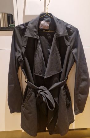 Schwarzer Trenchcoat Vera Moda Grösse XS