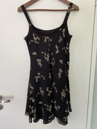 Elegantes Sommerkleid - Gr. 38