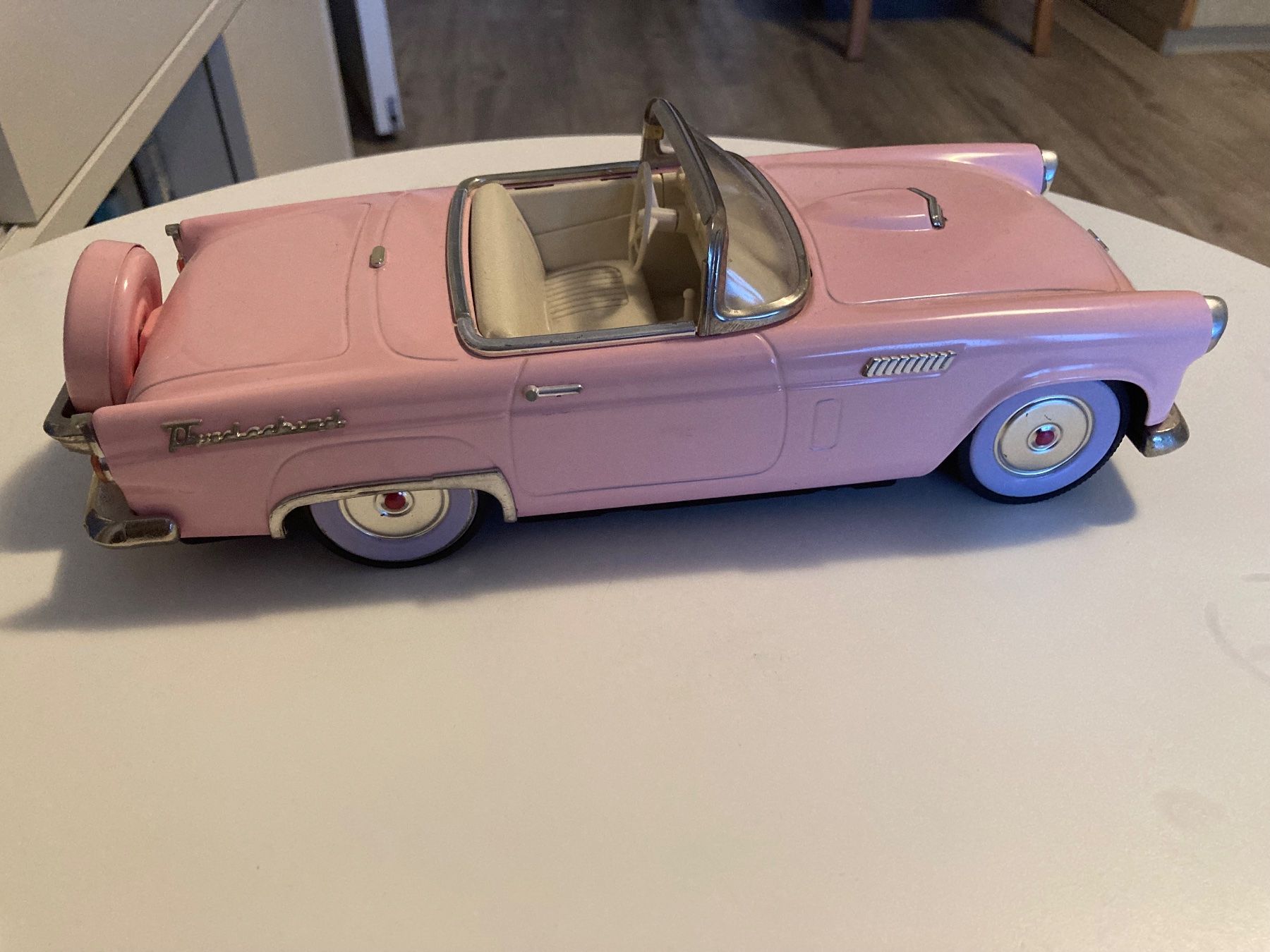 Ford Voitures modèles: Modellauto Thunderbird 1956 – D'occasion à Fehraltorf par mayalotto 1