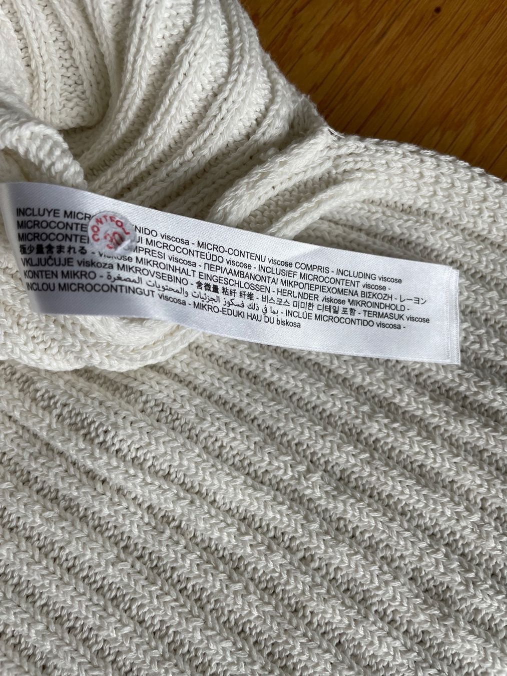 Zara Top: Weißer Top ZARA – Usato da Richterswil venduto da IrynaL 3