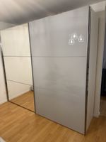 Grosser Schrank mit Spiegel, 215x250cm