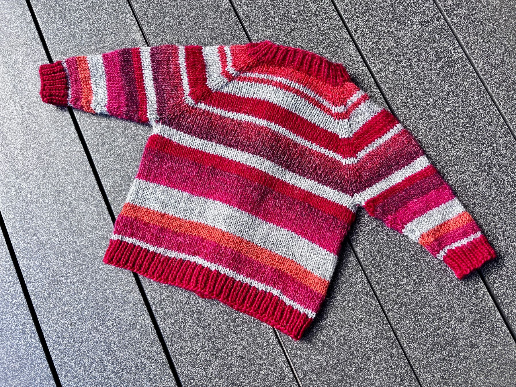 Giacche & Cappotti: Kinderstrickjacke, Bunte Strickjacke, handgestrickt – Nuovo e nell'imballaggio originale da Fislisbach venduto da handglismet 1