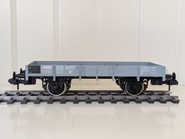 SBB Niederbordwagen M3  60197  mit Autohalterungen