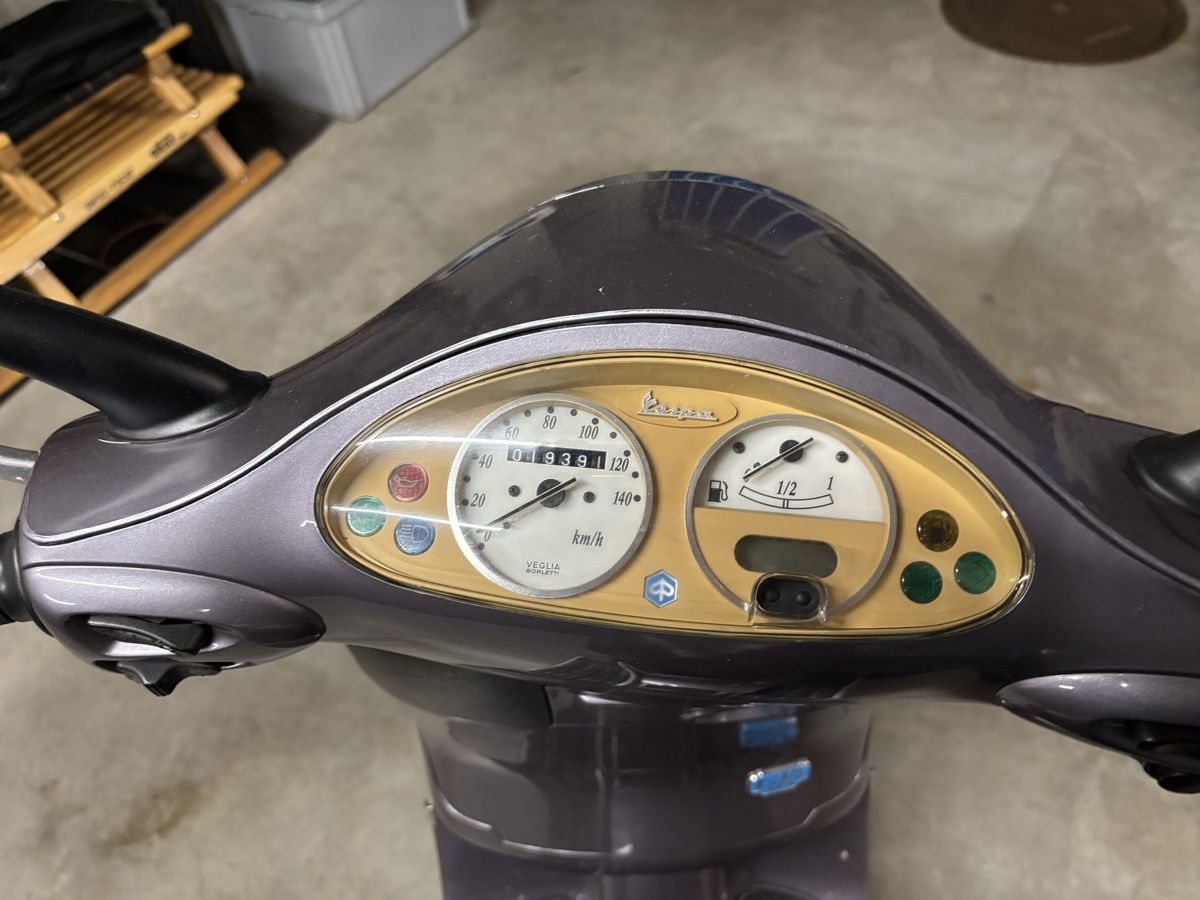 Vespa Scooters: Vespa 125 ET4 – Défectueux à Leissigen par benten9 3