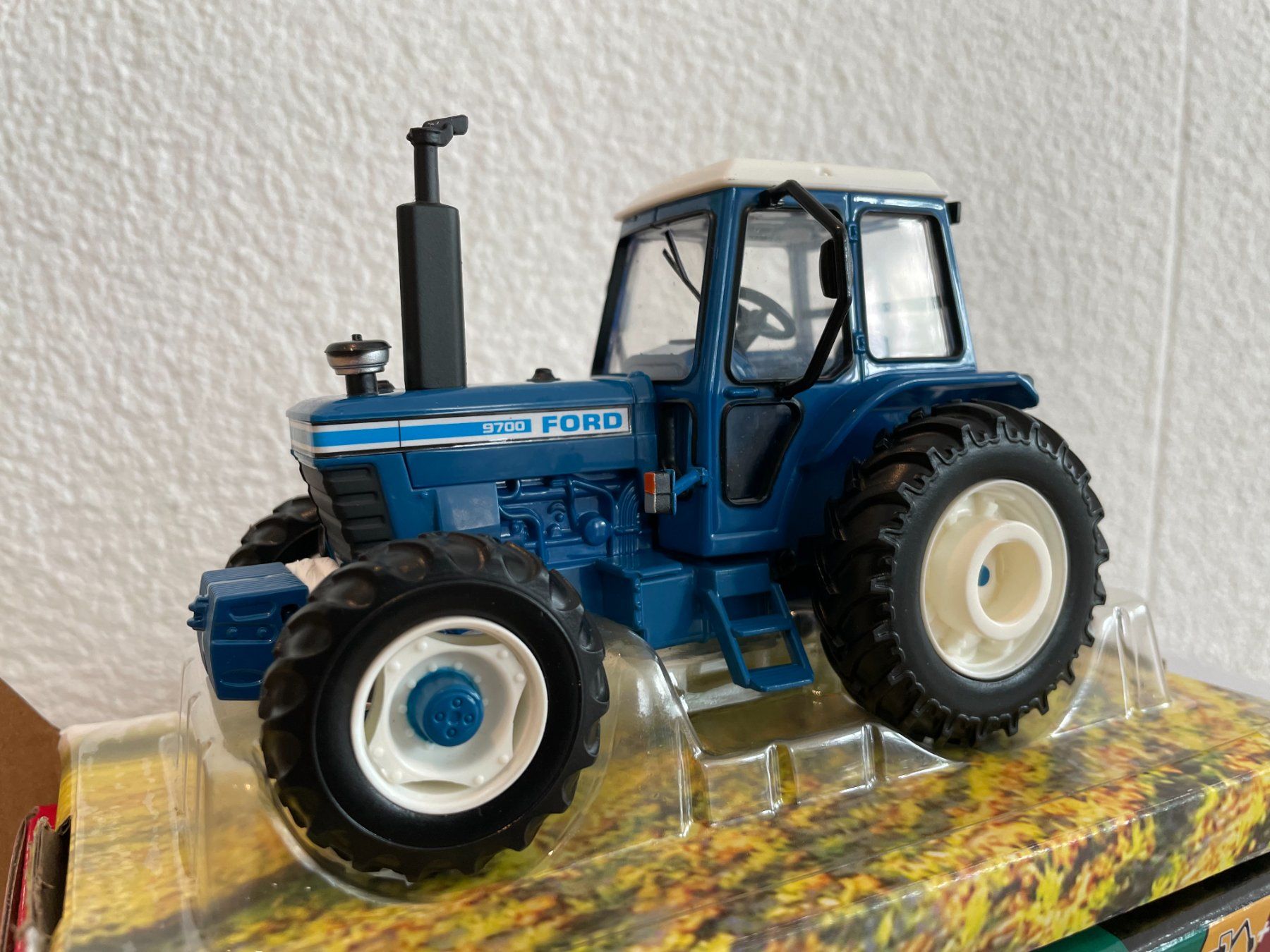 Ford Trattori: Britains Ford 9700 – Nuovo e nell'imballaggio originale da Kreuzlingen venduto da Stefan1150