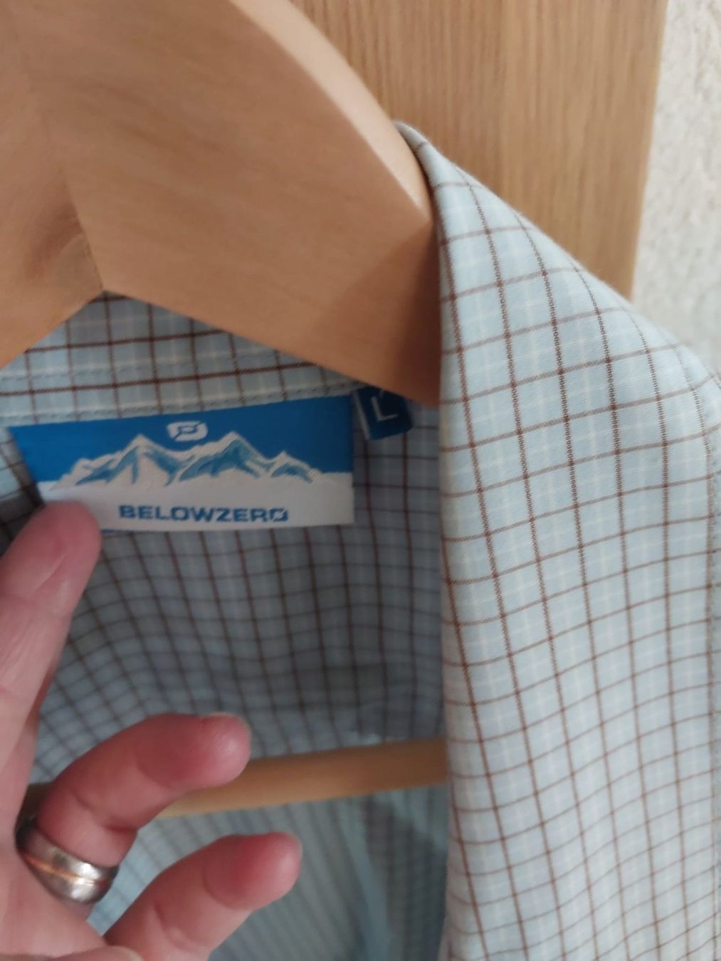 Tommy Hilfiger Lotti di vestiti: Kurzarmhemd M/L – Usato da Rothenthurm venduto da Meitli18 7