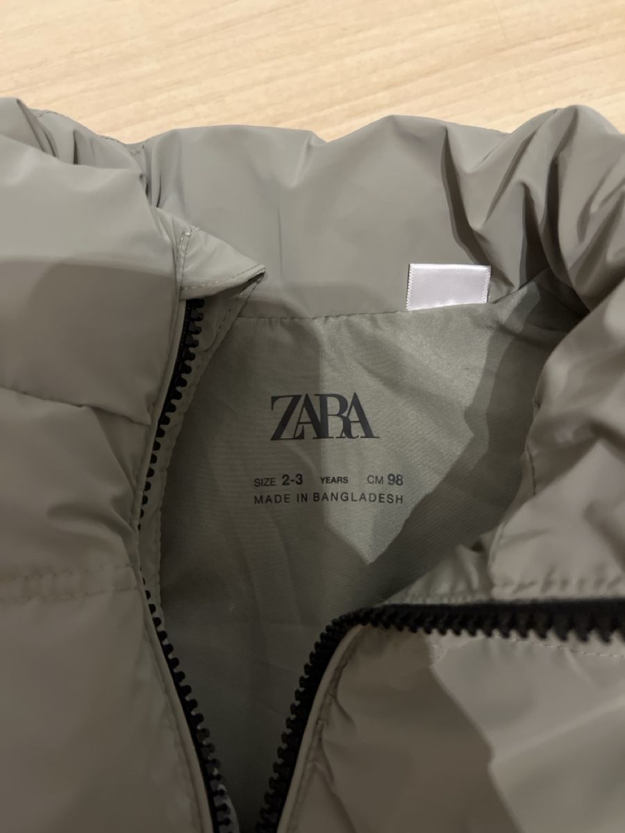 Zara Altro abbigliamento per bambino: Gilet Grösse 98 von Zara – Nuovo (secondo la descrizione) da Herznach venduto da Leimsa 2