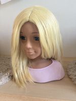 Puppe Haar und Schmink Salon