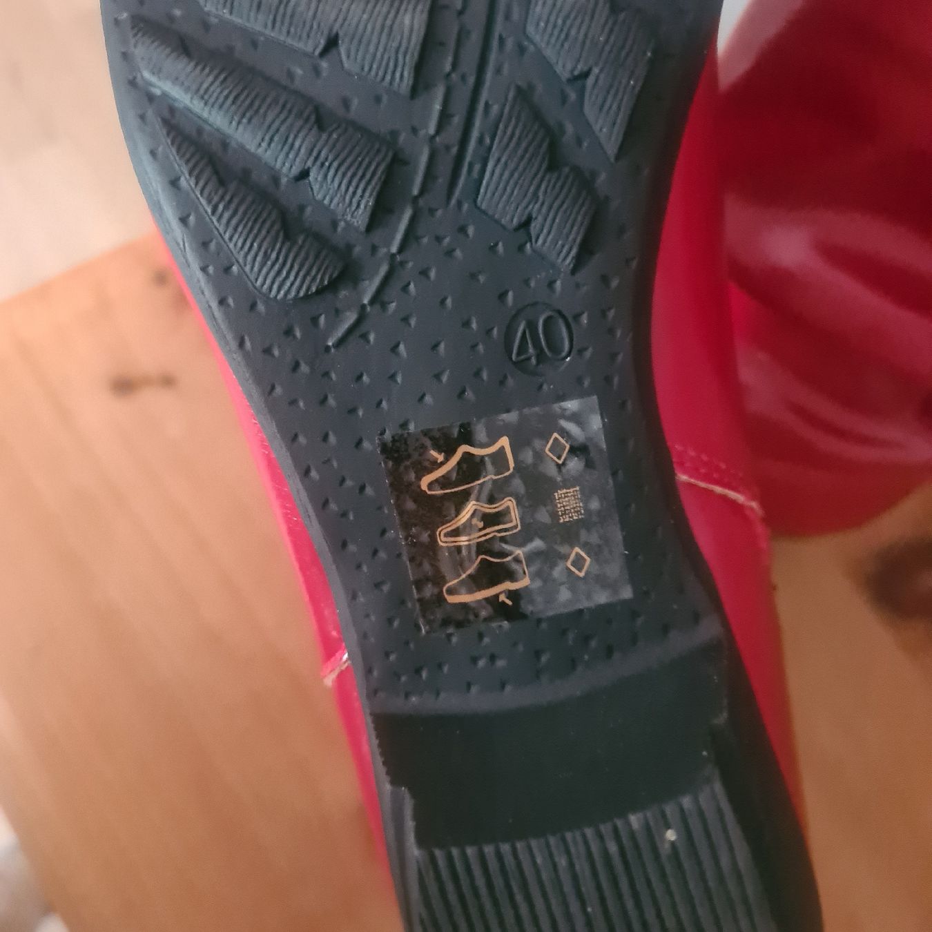 Damenschuhe: Damen Stiefelette Gr. 40 Rot – Gebraucht aus Steinen von turbogeiss99 2