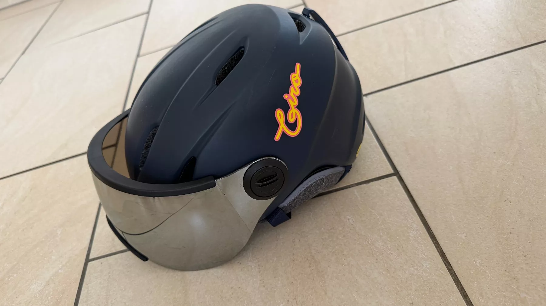 Giro Caschi: Skihelm mit Visier – Usato da Volketswil venduto da markiza01 4