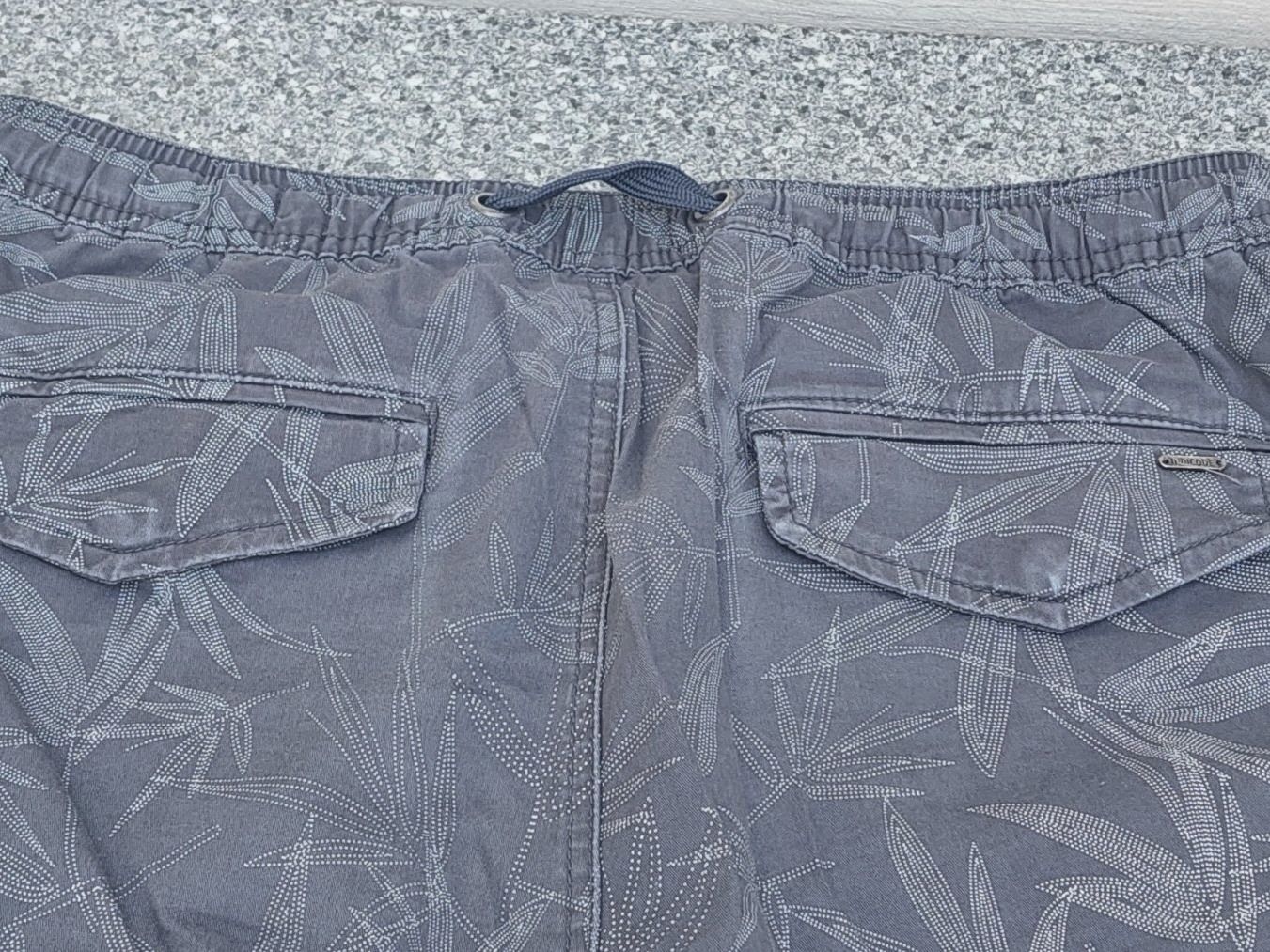 Pantaloni: Herren Shorts INDICODE JEANS Grösse L – Usato da Rütihof venduto da cla_v8dy 3