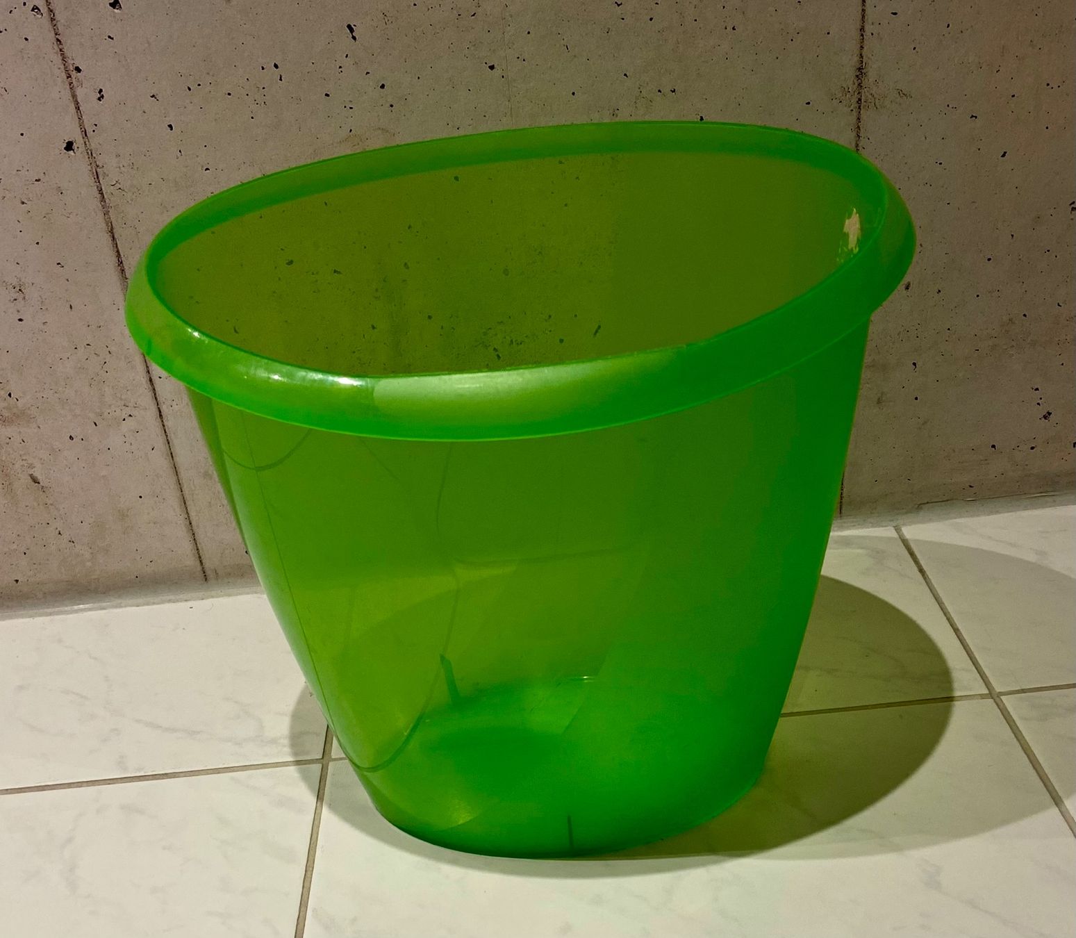 Cestini per rifiuti: Papierkorb - Oval - Grün – Usato da Bassersdorf venduto da geronjmo 1