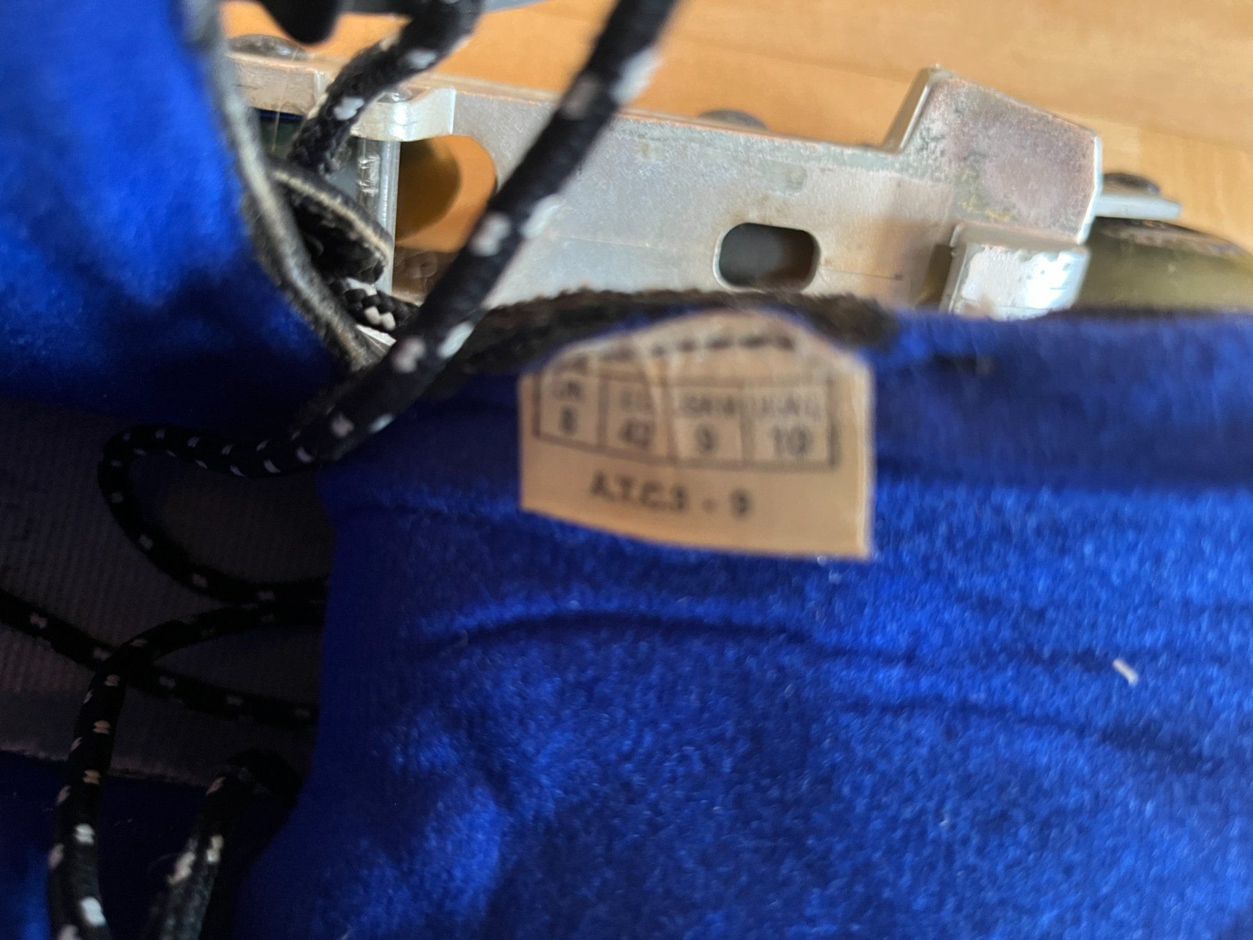 Pattini in linea & Pattini a rotelle: Rollerblades mit abnehmbaren Rollen Grösse 42 – Usato da Ostermundigen venduto da Schmiedi70 7