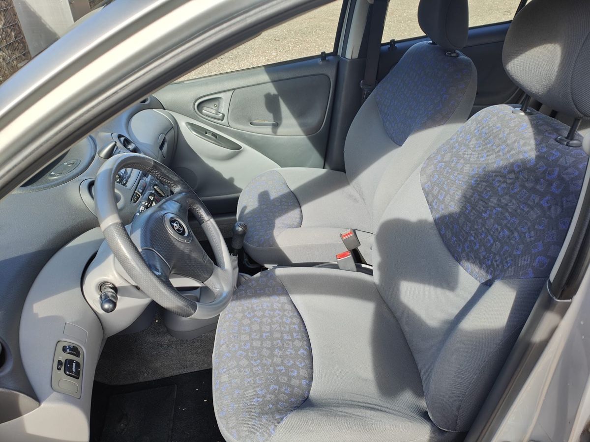 Toyota Autos: Toyota Yaris 1.3 – Gebraucht aus Weier im Emmental von dom_k 6