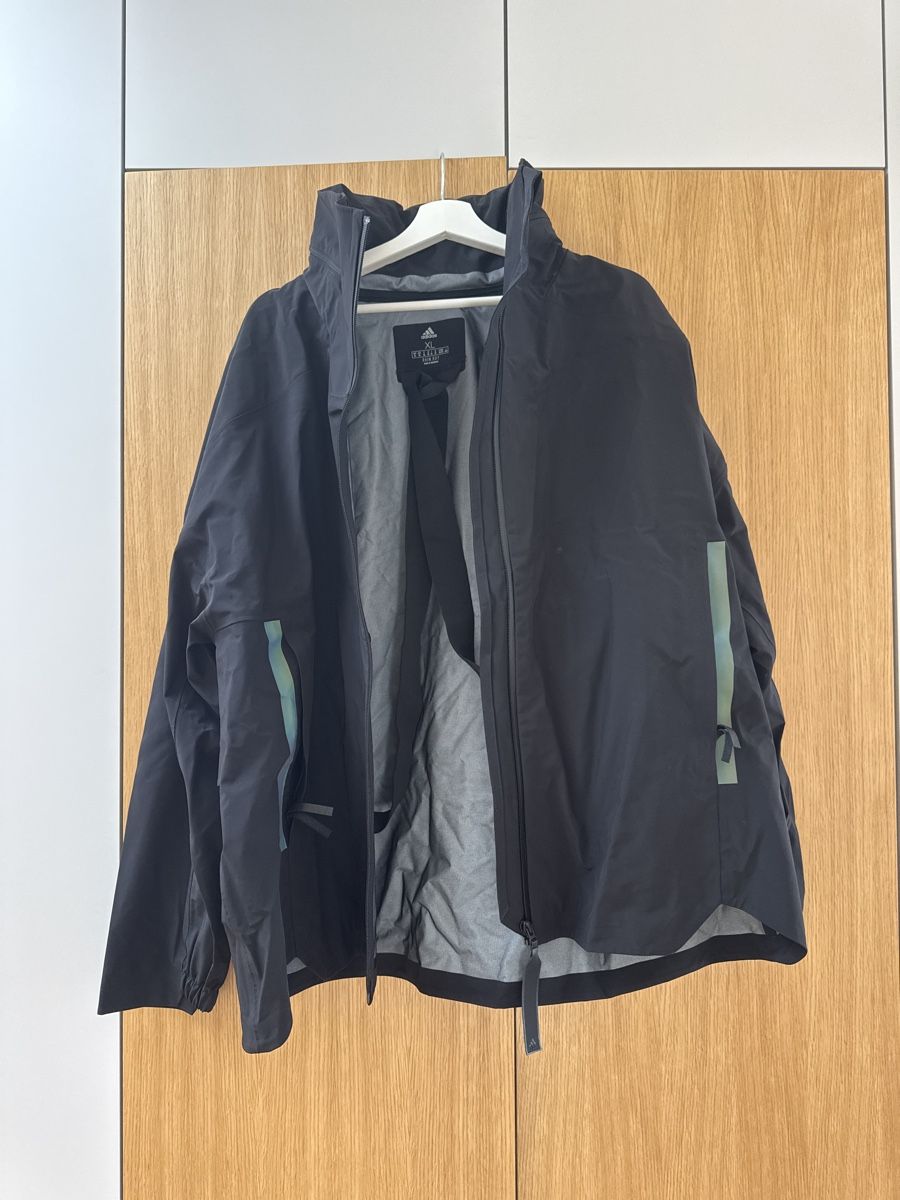 Adidas Giacche: adidas Rain Jacket XL – Usato da Zürich venduto da bremetobias