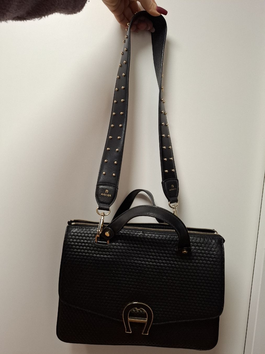 Aigner Altro in  Abbigliamento & Accessori: Aigner Handtasche Schwarz Top Zustand – Nuovo (secondo la descrizione) da Oberarth venduto da majaromano 1
