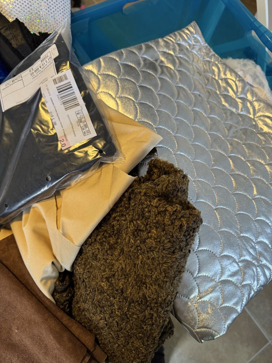 Tessuti: Fasnachststoffpaket – Nuovo (secondo la descrizione) da Schaffhausen venduto da jki_62bp 7