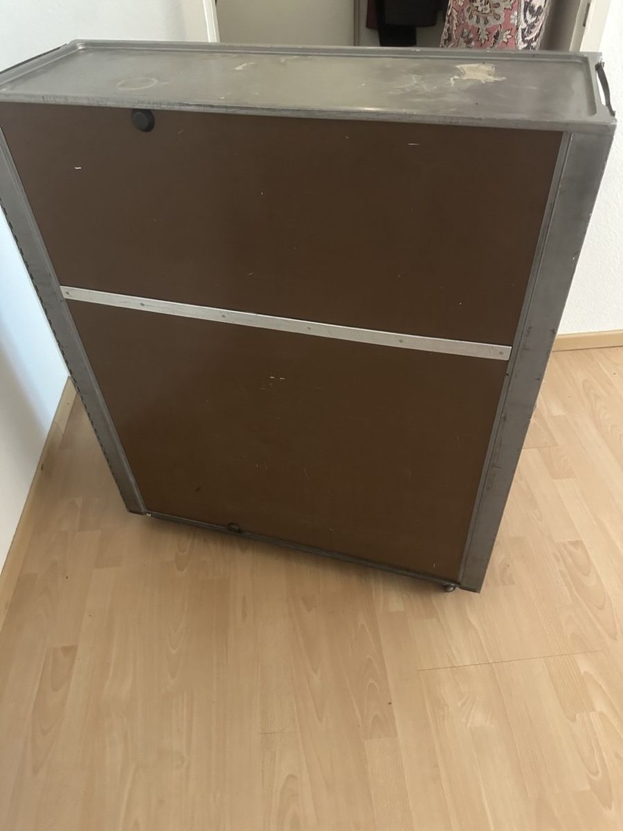 Swissair Autres aviation: Swiss air trolley  – D'occasion à Zürich par Samuelenvallutbult 3