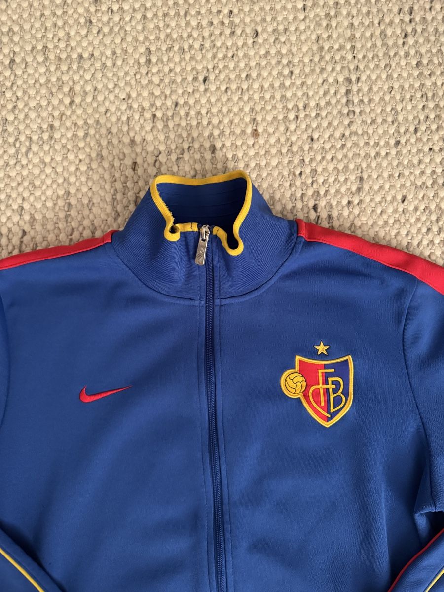 Nike Giacche: FC Basel Trainingsjacke Vintage 2011/12 – Nuovo (secondo la descrizione) da Solothurn venduto da J_93 1