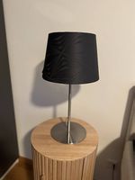 Elegante Lampe, schwarz-silber, neuwertig, Top Zustand