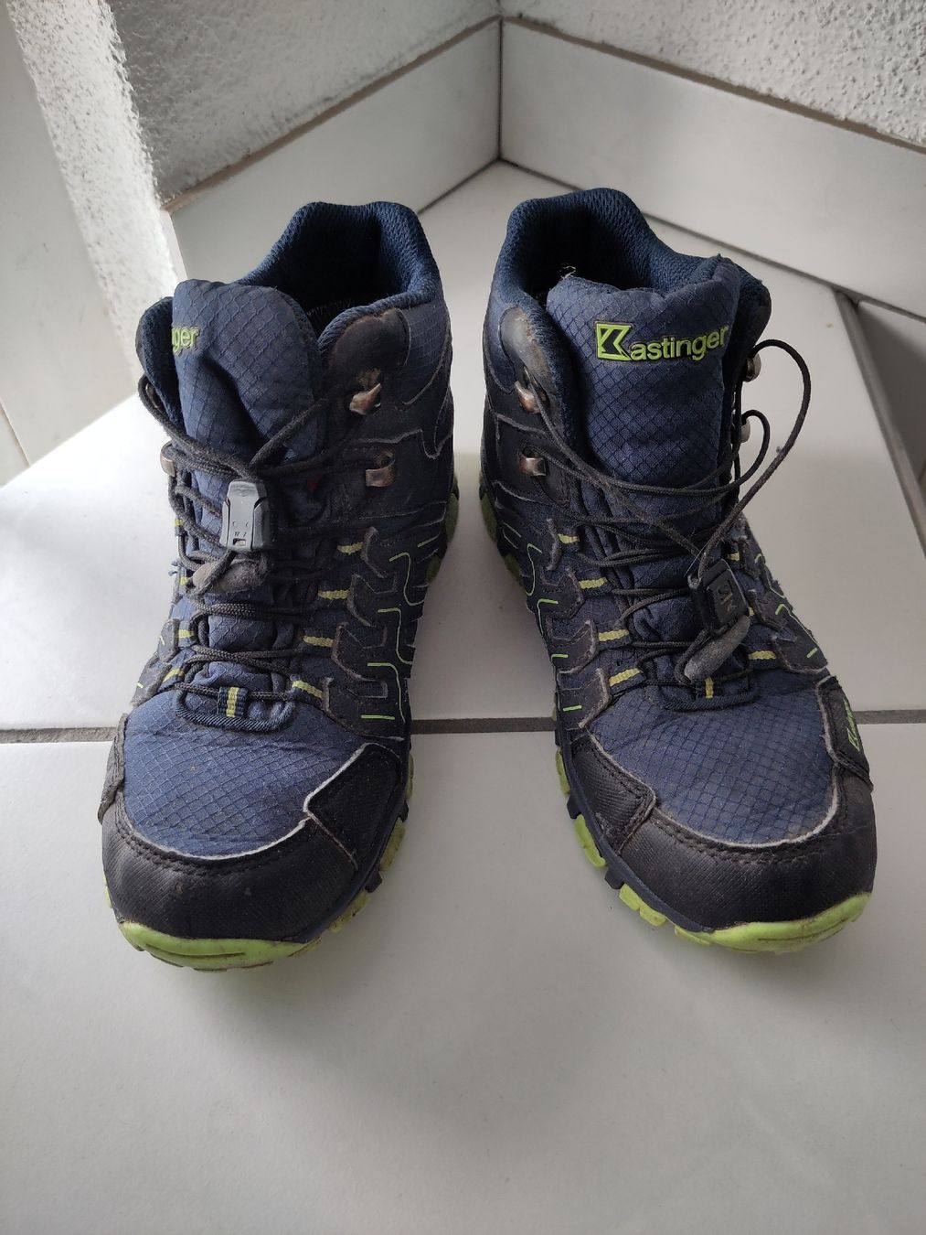 Scarpe per ragazzi: Kastinger Wanderschuhe für Kinder, Grösse 34 – Usato da Biel/Bienne venduto da tschaggelari
