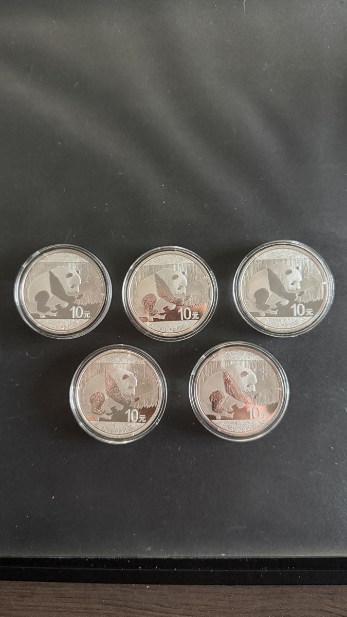 Tutti le monete: Silbermünzen 10 Yuan 2016 China – Nuovo e nell'imballaggio originale da Hoeri venduto da negoziation