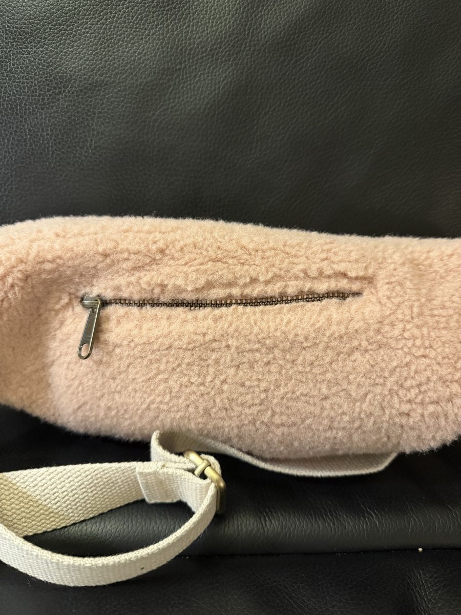 Borse: Sac banane Hindbag teddy – Usato da Lausanne venduto da Pascal9999 2