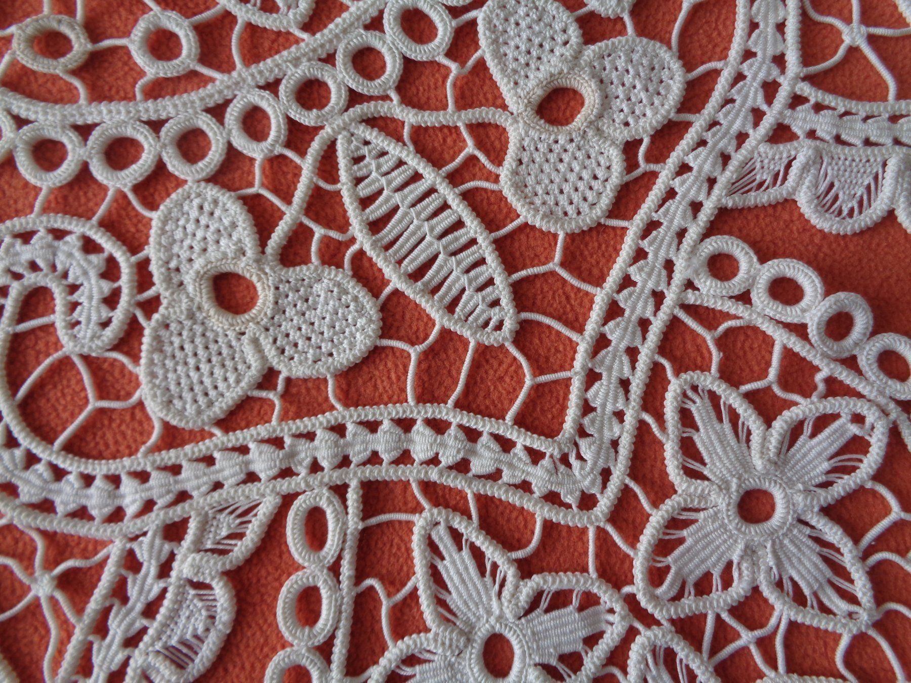 Alle Dekorationen: Spitzen Makramee - Handarbeit - Vintage – Gebraucht aus Chur von omonia 3