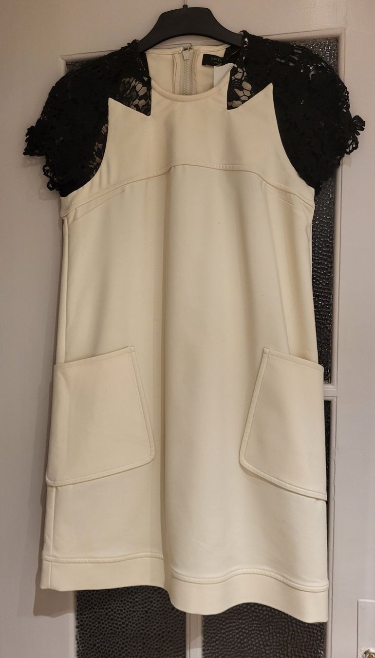 Twinset Vestiti: Twin - Set Kleid Creme Spitze Gr. S Neu – Nuovo (secondo la descrizione) da Uitikon Waldegg venduto da Similde 1