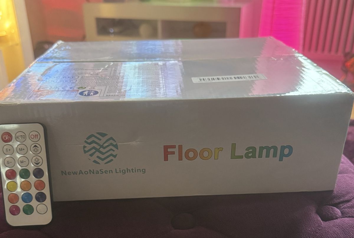 Lampade: Stehlampe mit Farbenwechsel – Nuovo e nell'imballaggio originale da ittigen venduto da huba01 4