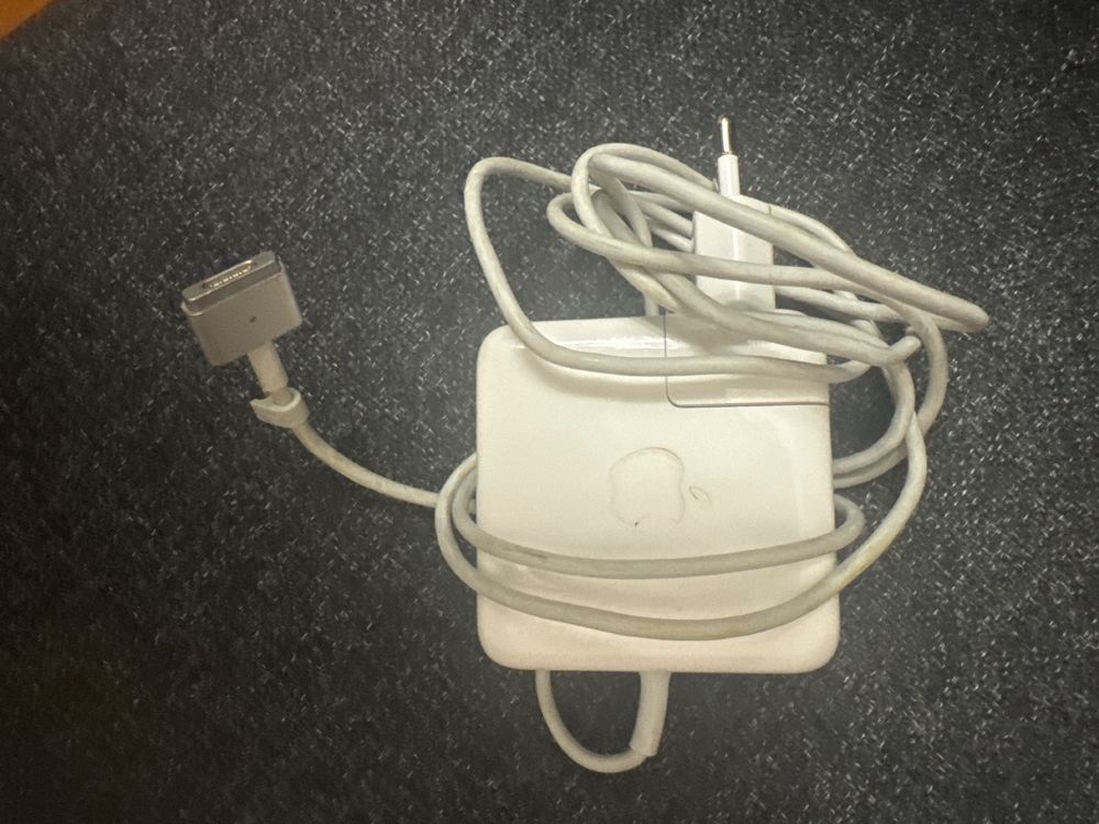 Apple Notebook: MacBook Air 13 (nirgendwo günstiger) – Nuovo (secondo la descrizione) da Wil SG venduto da Beachbar2424 5