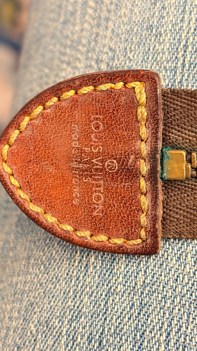 Louis Vuitton Custodie per cosmetici: Louis Vuitton Pochette Monogram Original, Top Zustand! – Usato da Lachen SZ venduto da HelvetiaLuxury 4