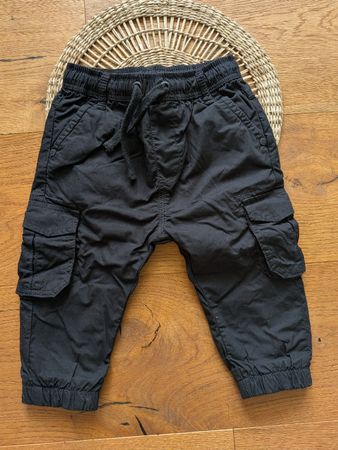 80 Next Baby gefütterte Cargohose schwarz
