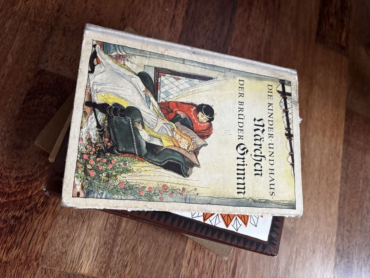 Libri: 5 alte Märchenbücher – Usato da Amriswil venduto da Ka_Sc 4