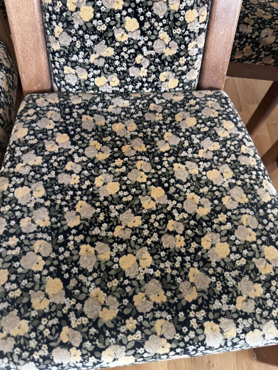 Chaises: Stuhlset 6 Stück mit Blumenmuster – D'occasion à Kehrsatz par Adrenalina1 2