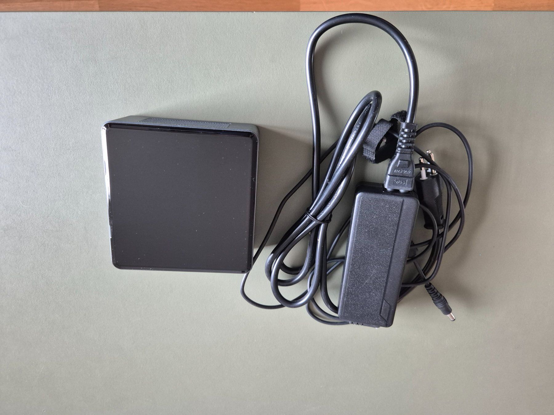 Intel PCs: Intel NUC NUC8i3BEH2 - Bean Canyon – D'occasion à Buttisholz par feld19 4