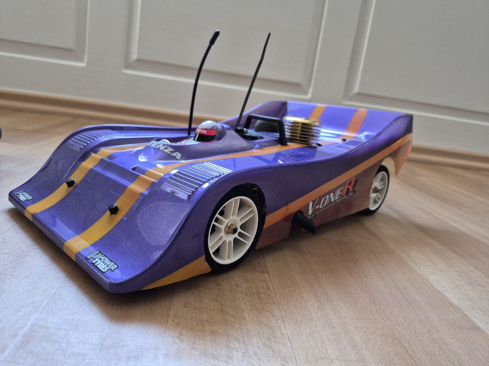 Kyosho Modellismo RC: Kyosho V One R – Usato da Dielsdorf venduto da BARDARRU 1