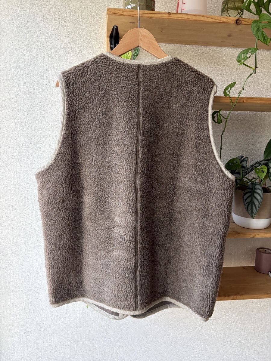 Gilet & Giacche: Japanese Wool Vest – Usato da Winterthur venduto da man_52vj 1