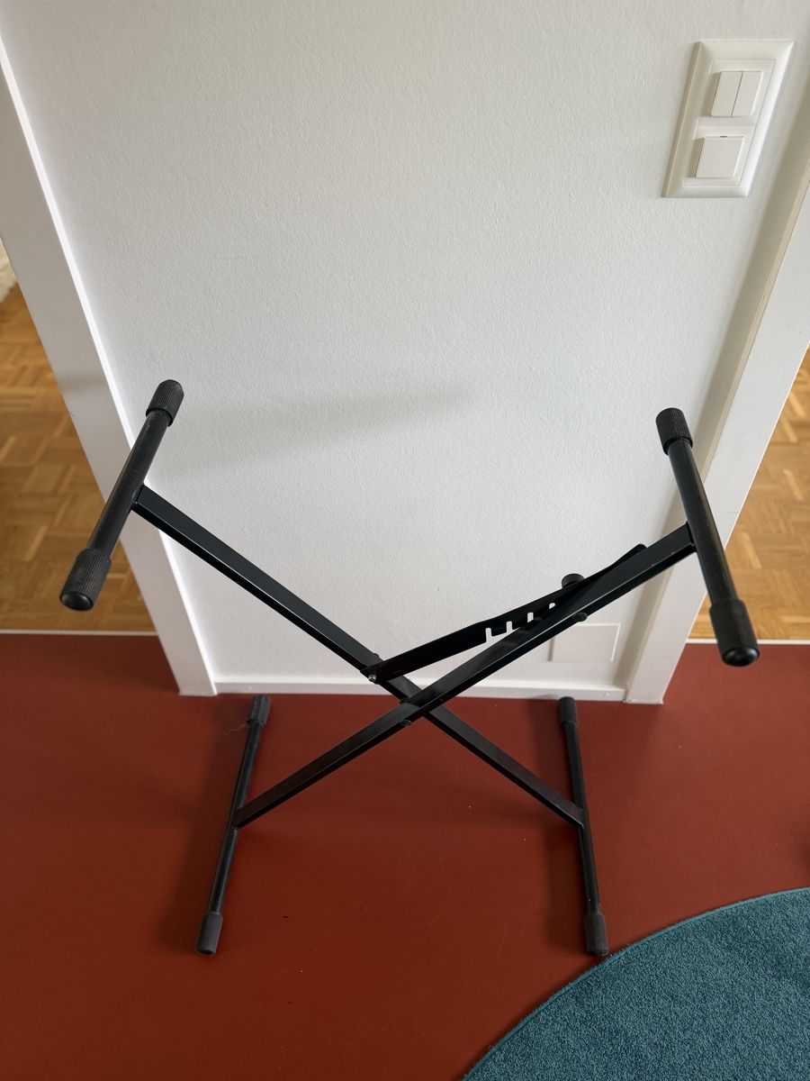 Musikinstrumente: Keyboard – Gebraucht aus Speicher von rom_j677 1